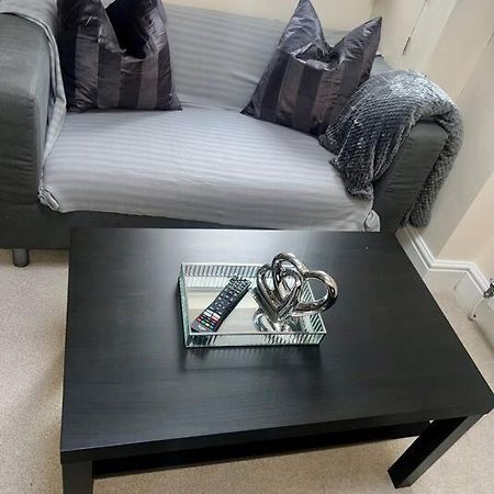 2 Bedroom Apartment With Balcony Oxford Exteriör bild