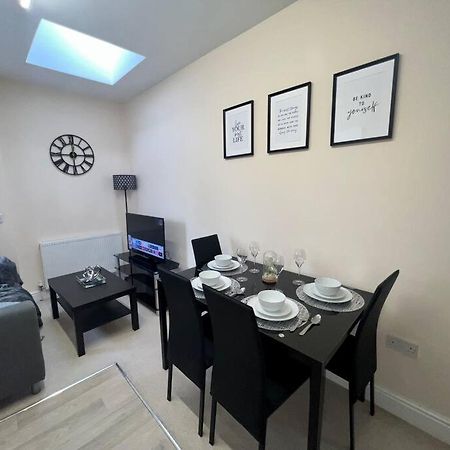 2 Bedroom Apartment With Balcony Oxford Exteriör bild