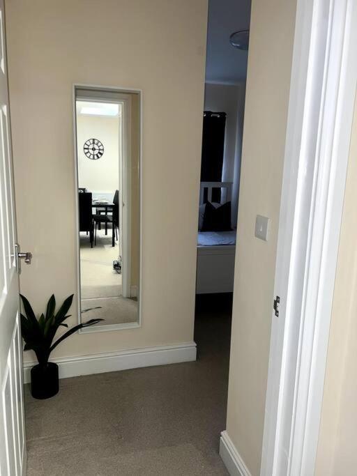 2 Bedroom Apartment With Balcony Oxford Exteriör bild