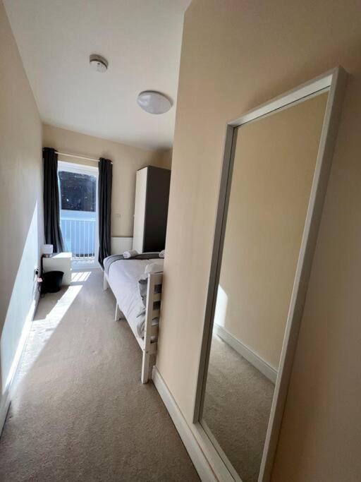2 Bedroom Apartment With Balcony Oxford Exteriör bild