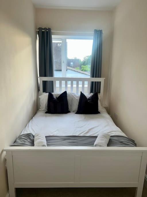 2 Bedroom Apartment With Balcony Oxford Exteriör bild